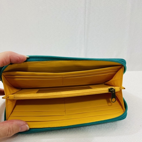 Travelon Zip Around RFID Blocking Wallet Aqua Turquoise 8" x 4" NEW Condition - Picture 5 of 8